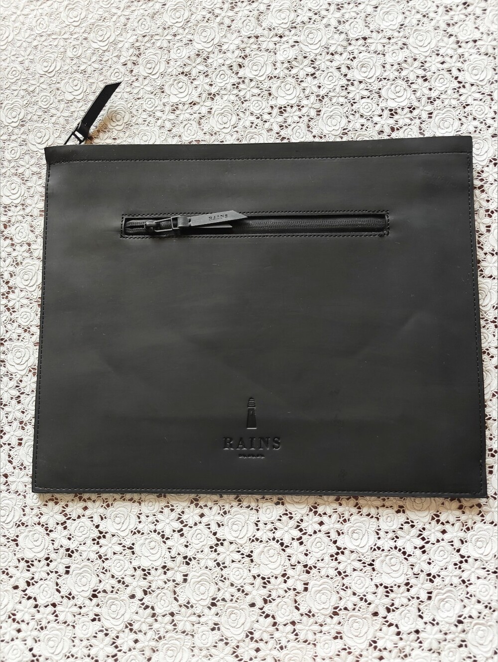 RAINS Waterproof Carry Portfolio 13"